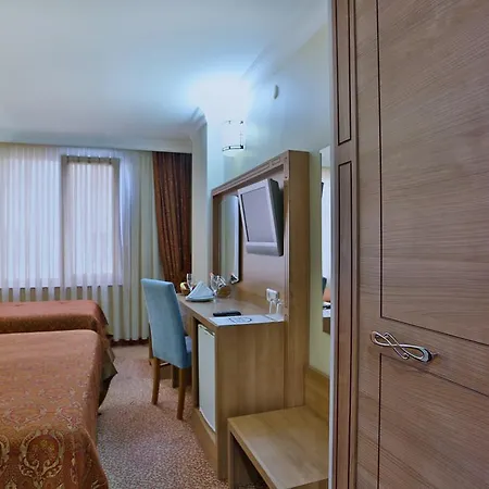Budo Hotel 3*
